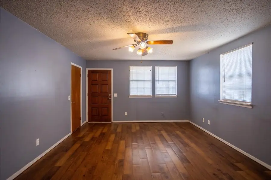 415 W Franklin Avenue, Weatherford, OK 73096 - #3