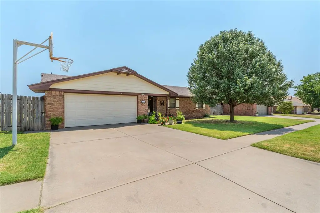 1006 Stonegate Drive, Weatherford, OK 73096 - #1