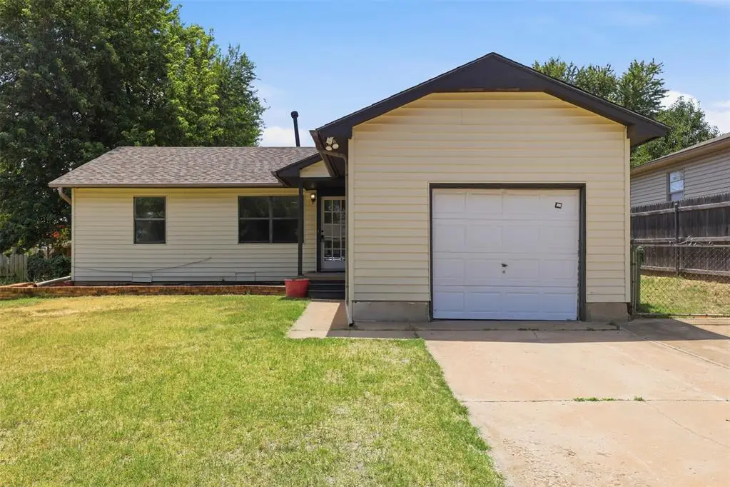 102 Belisle Avenue, Yukon, OK 73099 - #1