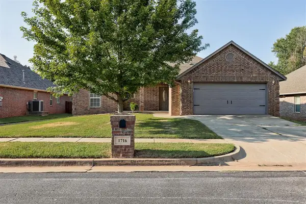 1716 Kamber Terrace, Edmond, OK 73003