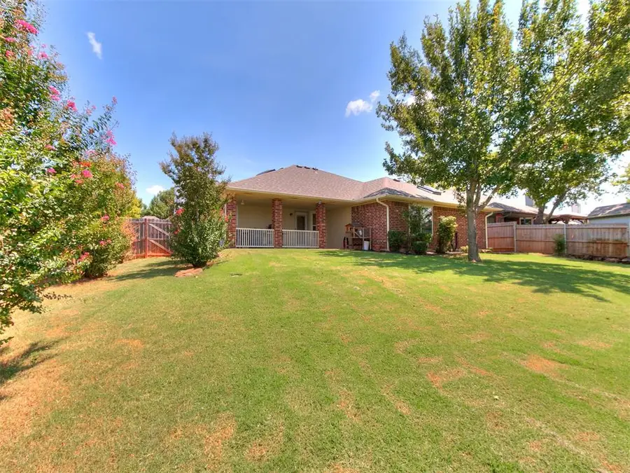 328 Waterfront Drive, Norman, OK 73071 - #2