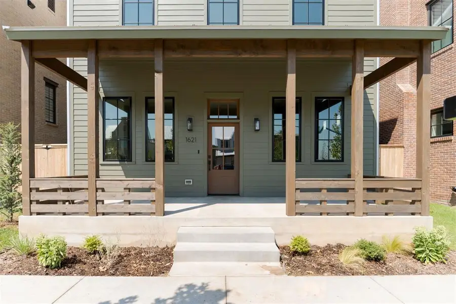 1621 Runway Boulevard, Oklahoma City, OK 73108 - #2