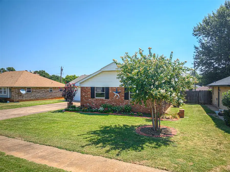 2912 Shadybrook Drive, Oklahoma City, OK 73110 - #3