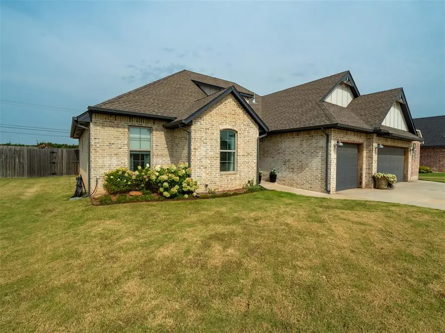 4081 Fox Ridge Road, Choctaw, OK 73020 - #3
