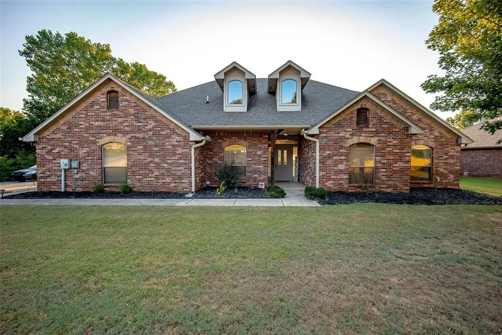 8621 Blue Heron Cove, Edmond, OK 73034 - #1