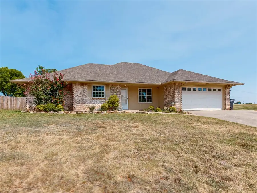 1520 Winding Creek Road, Moore, OK 73160 - #2