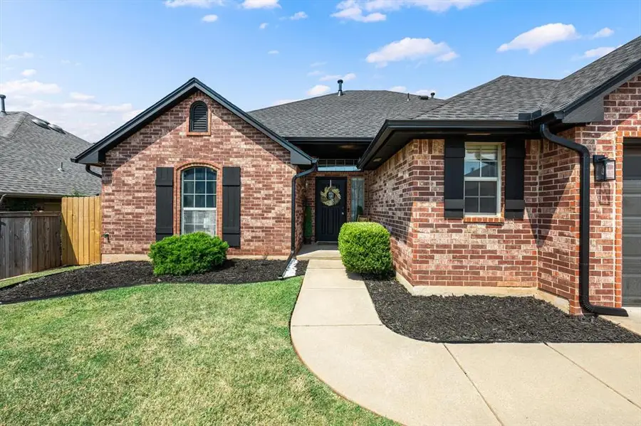 17025 Woodvine Drive, Edmond, OK 73012 - #2