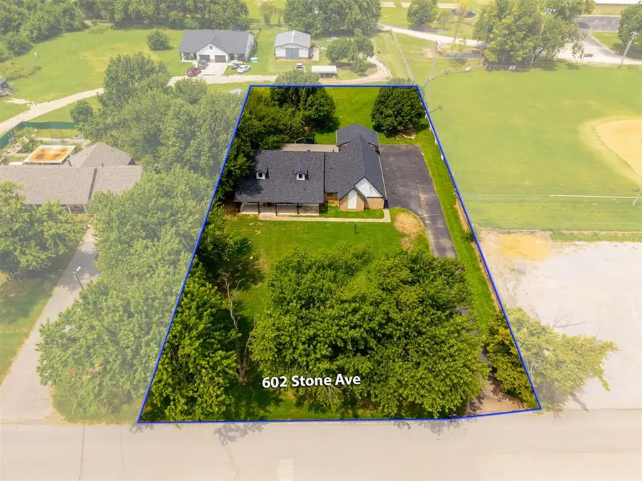 502 Stone Avenue, McLoud, OK 74851 - #3