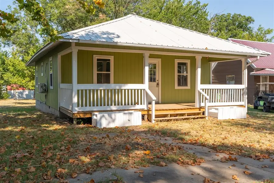 123 S 9th Street, Okemah, OK 74859 - #2