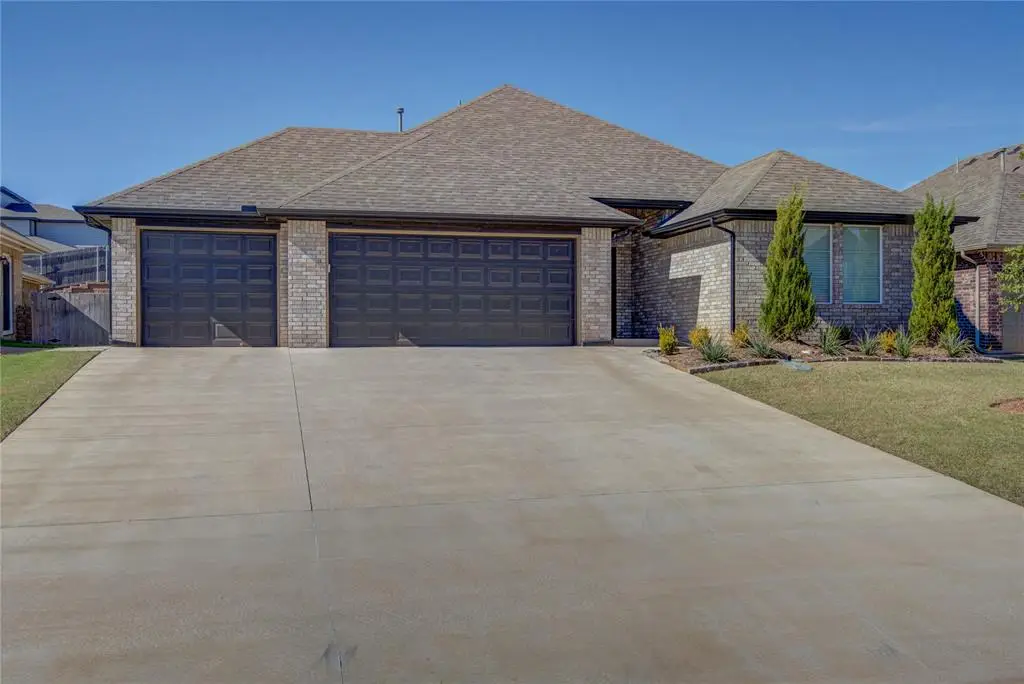 2133 Santa Monica Street, Edmond, OK 73034 - #1