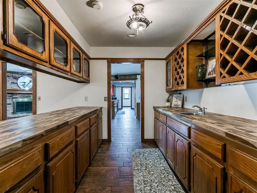 11313 Davis Court, Oklahoma City, OK 73162 - #2