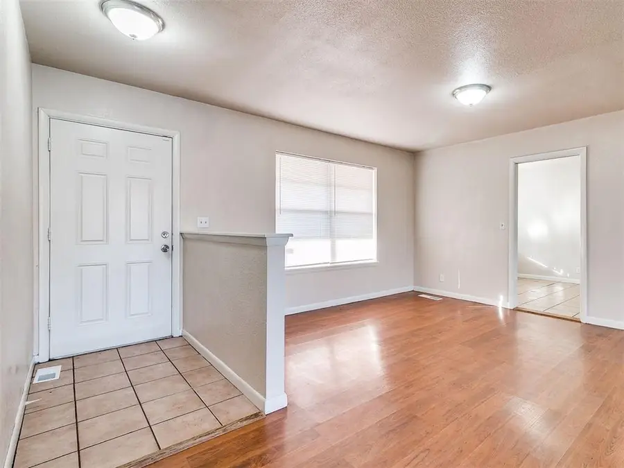 8420 N Harvey Place, Oklahoma City, OK 73114 - #3