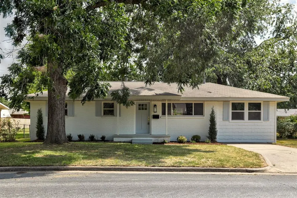 1712 W Boyd Drive, Norman, OK 73069 - #1