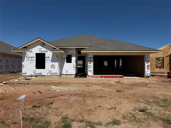 1204 Blackjack Creek Drive, Yukon, OK 73099