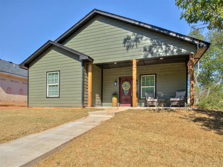712 E Lincoln Avenue, Guthrie, OK 73044 - #2