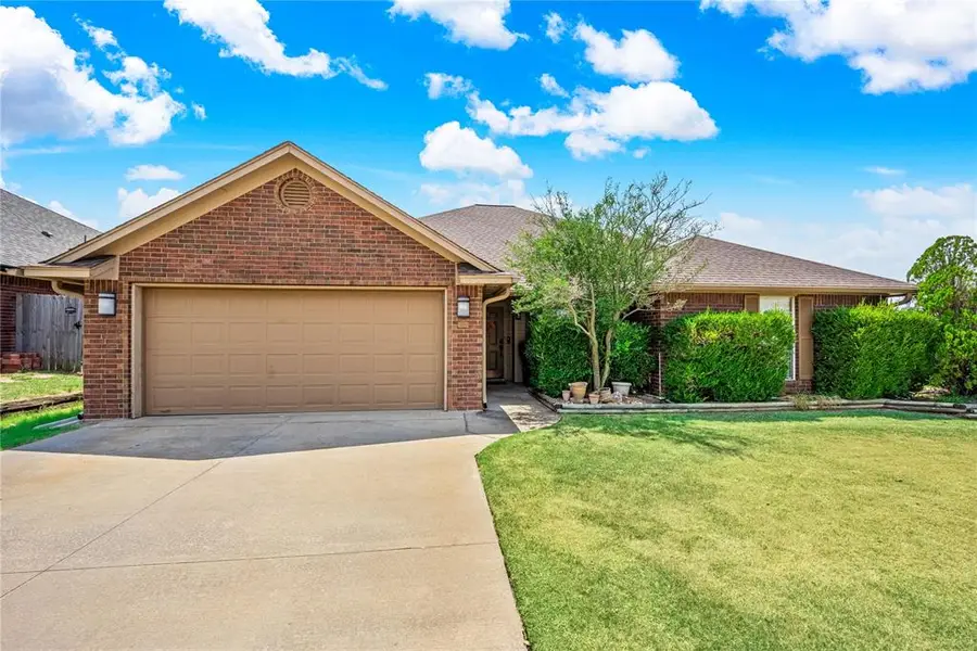 401 SE Lancelot Lane, Lawton, OK 73501 - #3
