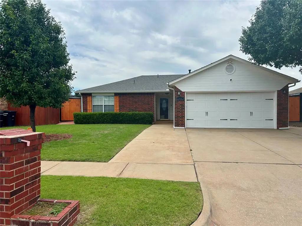 1044 NW 19th Street, Moore, OK 73160 - #1
