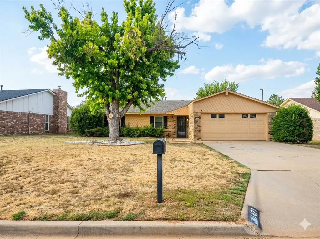 1421 Savannah Circle, Altus, OK 73521 - #1