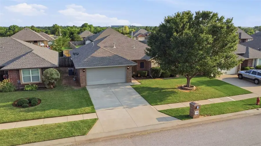 604 Apple Tree Lane, Moore, OK 73160 - #2