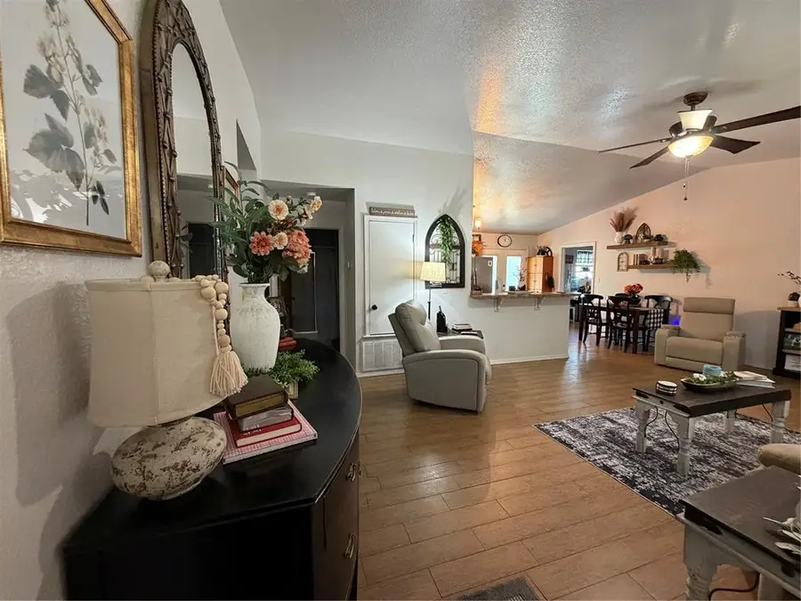 521 N Ballard Street, Maud, OK 74854 - #3