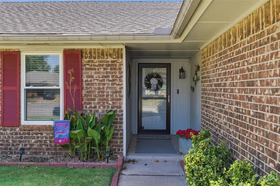 1608 N Green Leaf Circle, Edmond, OK 73013 - #3