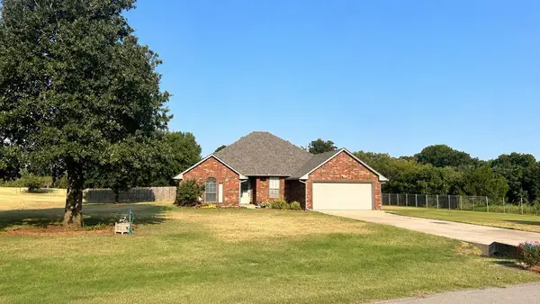11055 N Lily Lane, Edmond, OK 73025