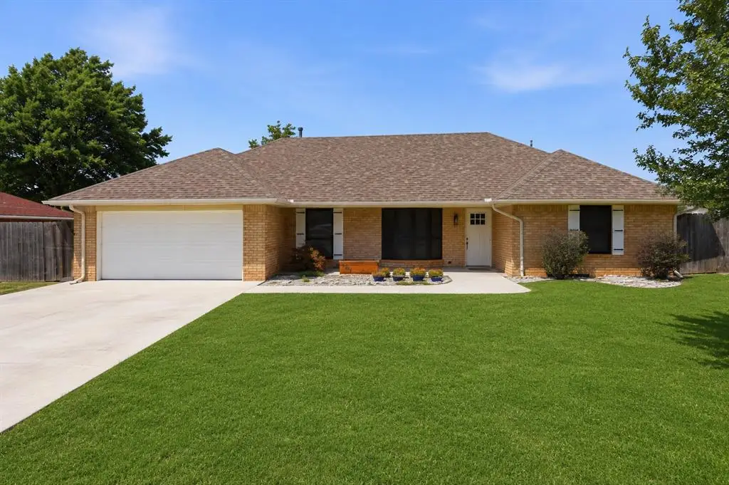 905 NW 33rd Street, Moore, OK 73160 - #1