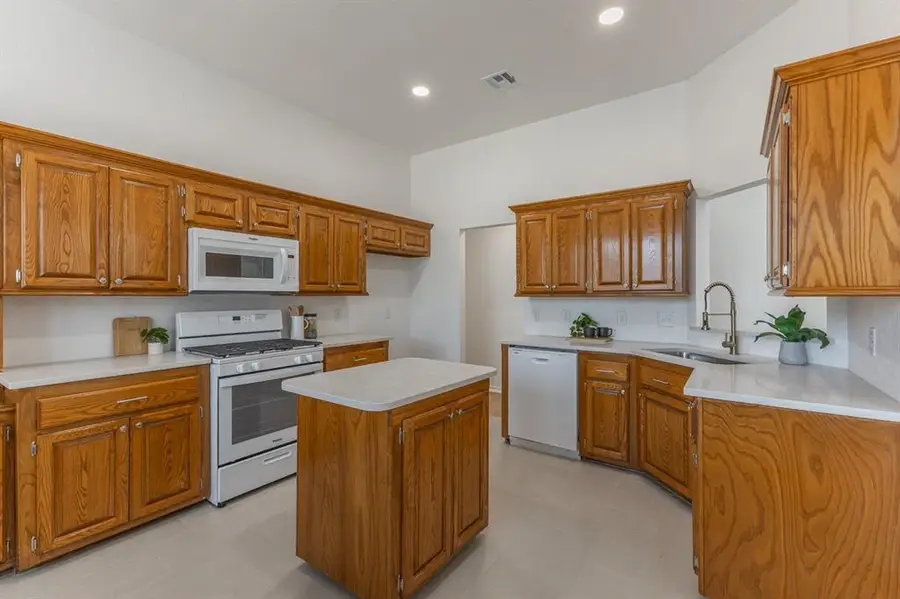 8901 Woodbend Drive, Oklahoma City, OK 73135 - #3
