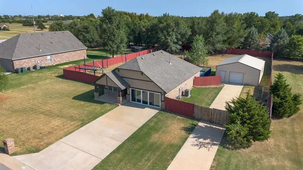 1430 Lakeview Drive, Edmond, OK 73034 - #1