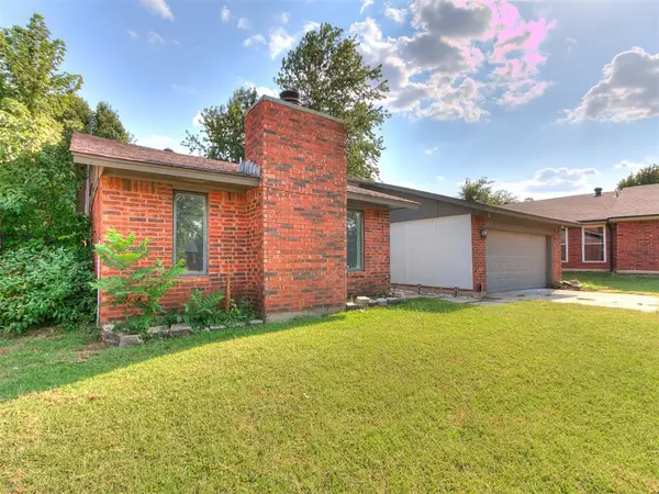 8208 N Crestline Court, Oklahoma City, OK 73132