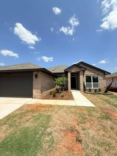 1820 Pin Cherry Lane, Moore, OK 73160