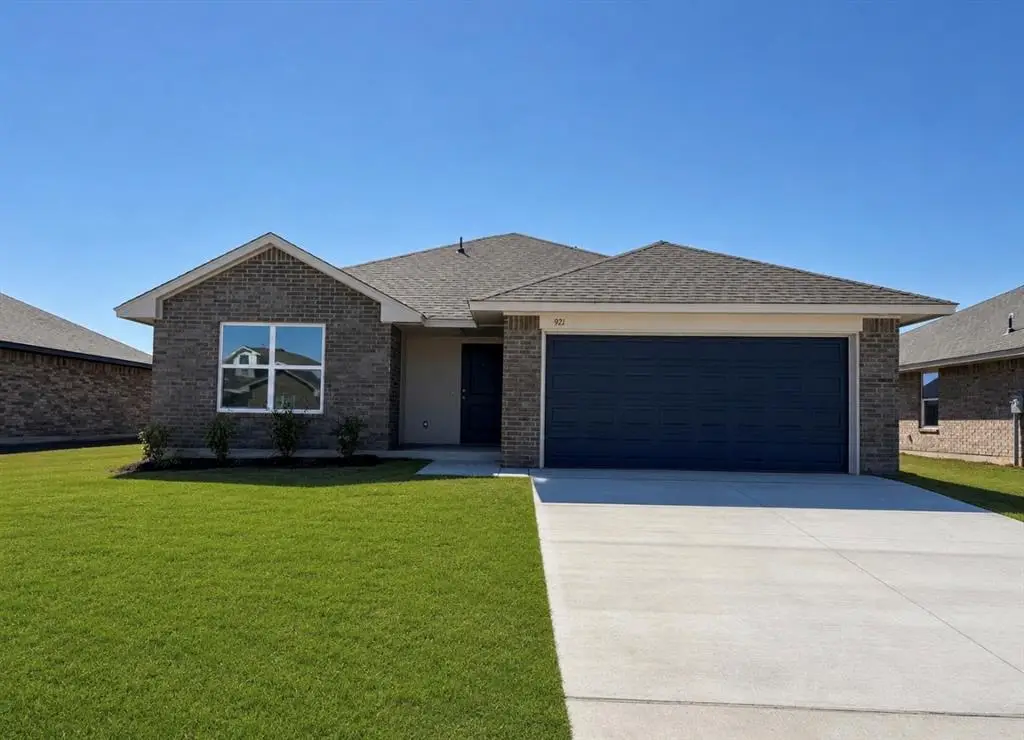 921 Hazy Brook Circle, Chickasha, OK 73018 - #1