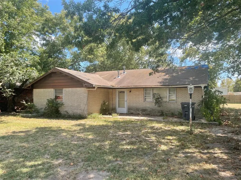 405 E Main Street, Maud, OK 74854 - #1