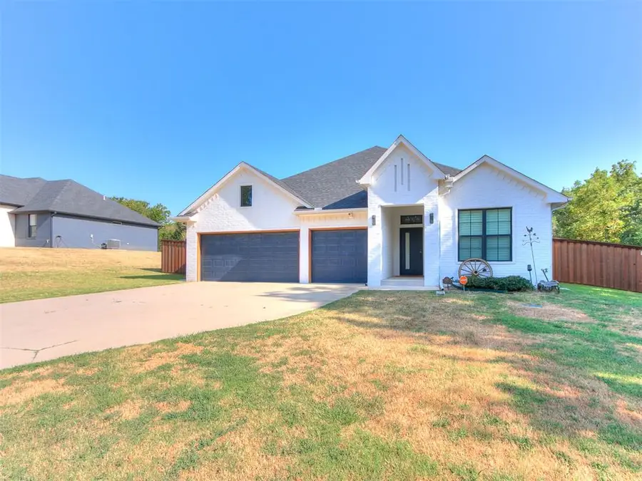 11127 E Sewell Avenue, Choctaw, OK 73020 - #2
