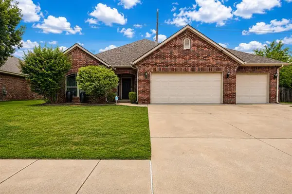 16300 W Petaluma Place, Edmond, OK 73013
