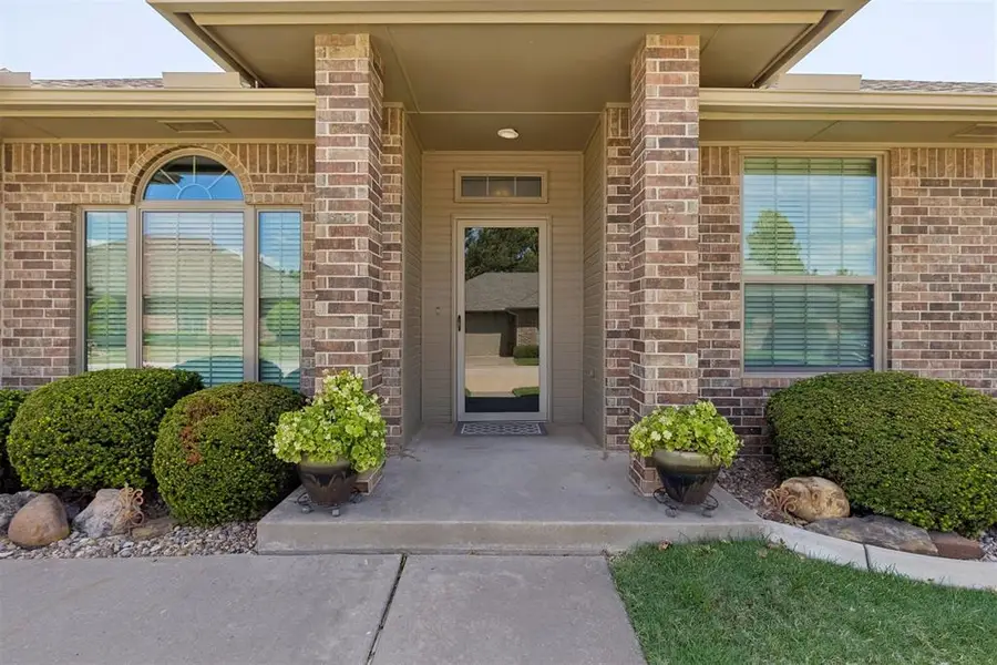 16013 Sonoma Drive, Edmond, OK 73013 - #2
