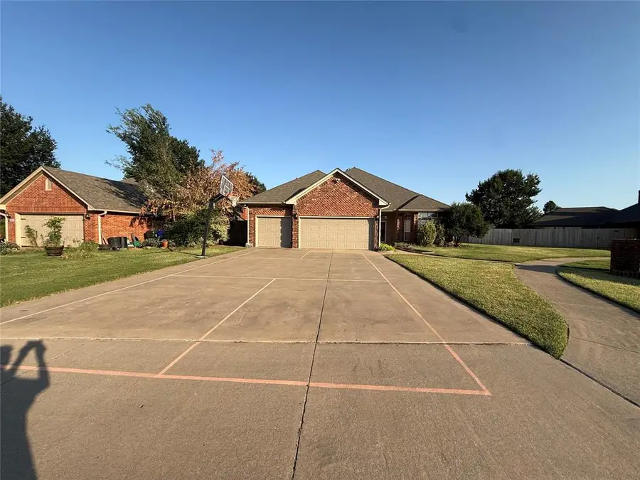 3908 Brunswick Lane, Norman, OK 73072 - #2