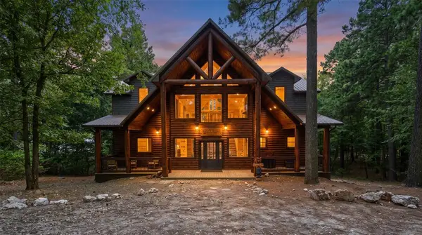 1405 Pine Hill Road, Broken Bow, OK 74728