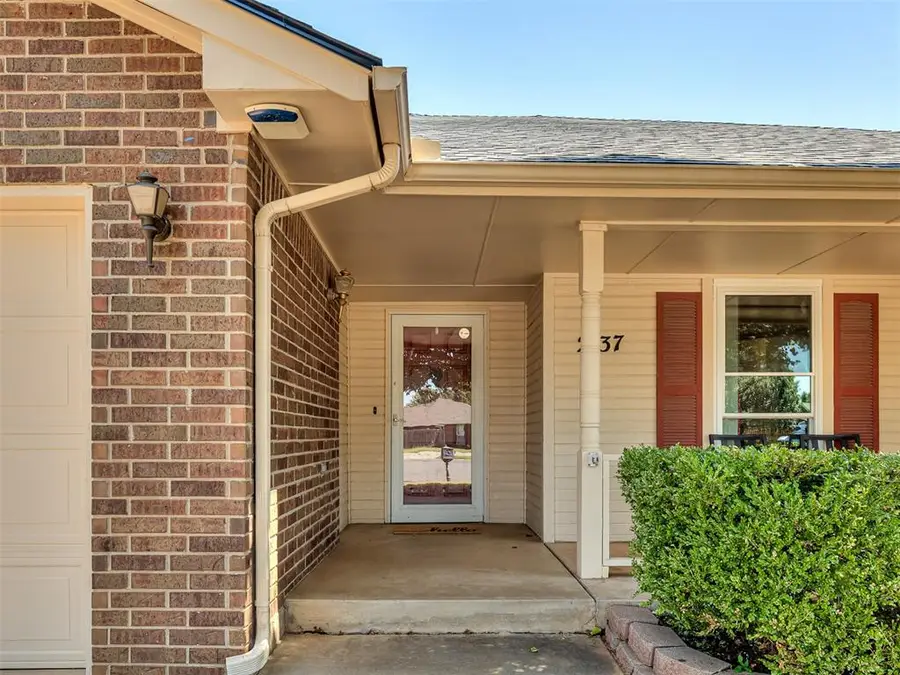 2137 NE 13th Street, Moore, OK 73160 - #3
