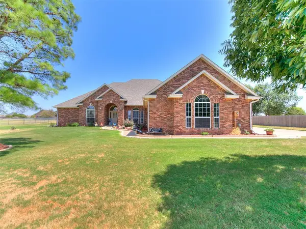 10712 Sundance Drive, Yukon, OK 73099