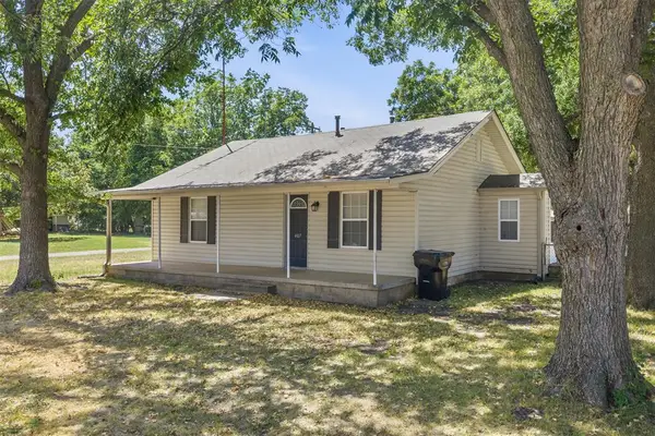407 S Texas Street, Elmore City, OK 73433