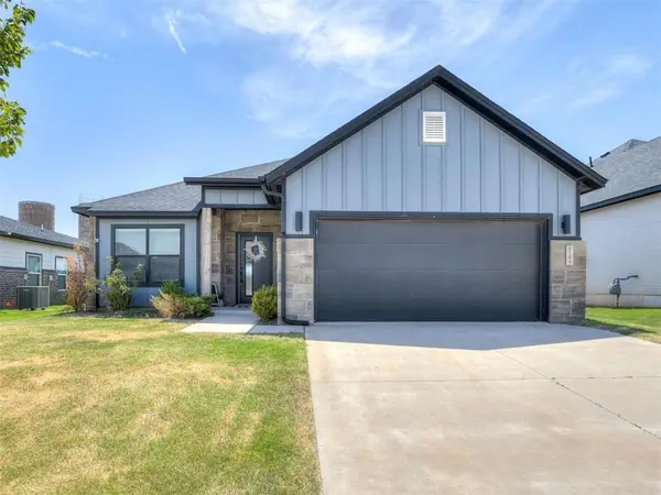 8104 NW Nw 151st Circle, Edmond, OK 73013-5973