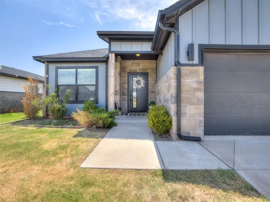 8104 NW Nw 151st Circle, Edmond, OK 73013-5973 - #2