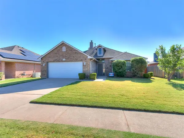 2404 Vintage Park Lane, Yukon, OK 73099