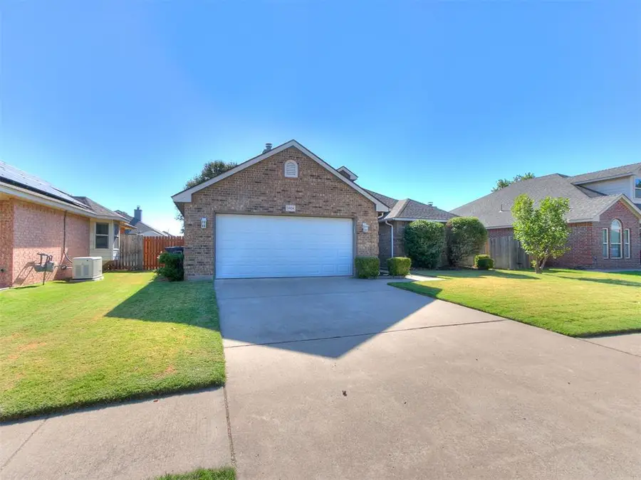 2404 Vintage Park Lane, Yukon, OK 73099 - #3