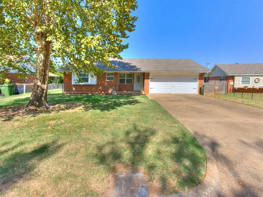 124 N Ranchwood Boulevard, Yukon, OK 73099 - #2
