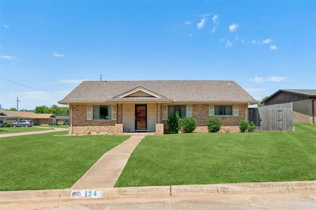 124 Ruskin Place, Chickasha, OK 73018 - #1