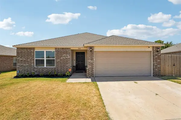 204 SE 4th Street, Newcastle, OK 73065
