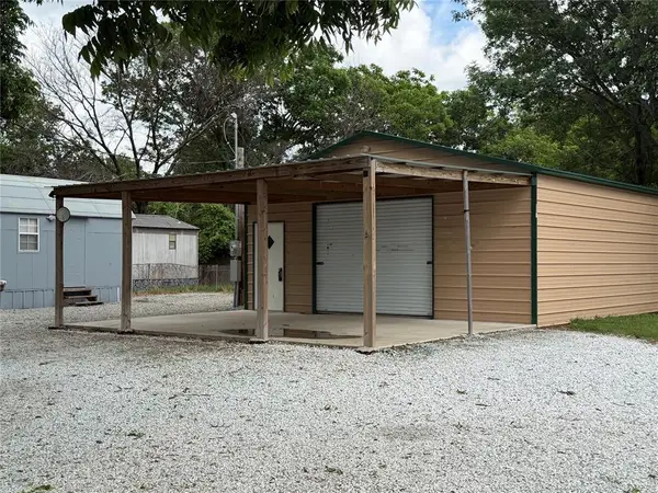 306 E Gentry Avenue, Checotah, OK 74426