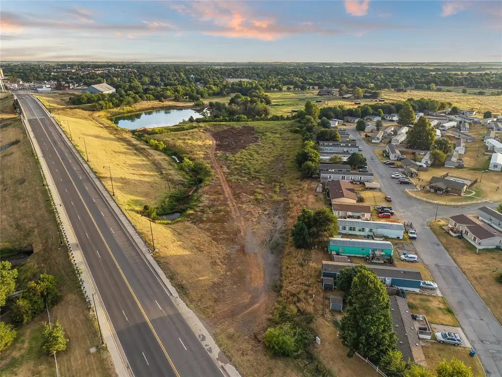 S Rock Island Avenue, El Reno, OK 73036 - #1